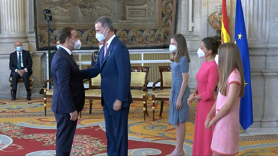 Albert Esteve Robles recibe la Medalla de la Orden del Mérito Civil